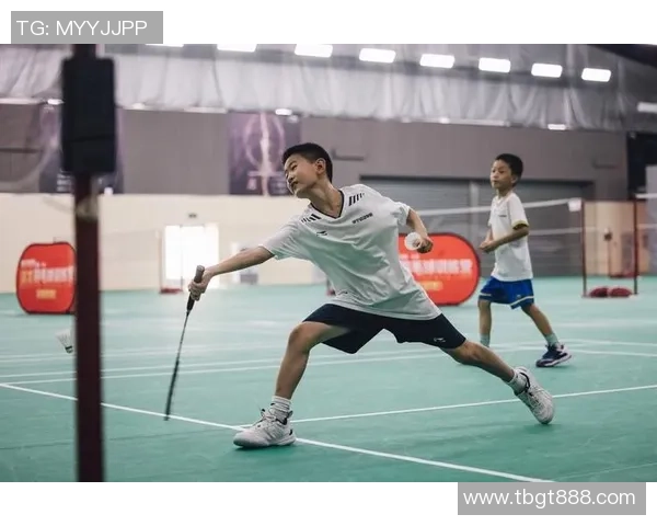 武汉羽毛球队比赛经验分享与成长之路探讨 武汉羽毛球队比赛经验分享与成长之路探讨